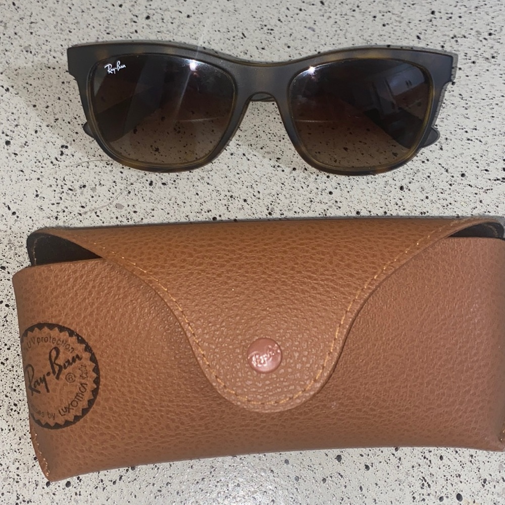 Raybans with case!